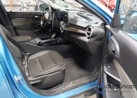 2025 Chevrolet Trax Fwd Activ z USA, uszkodzony, nr VIN KL77LKEP1SC062240